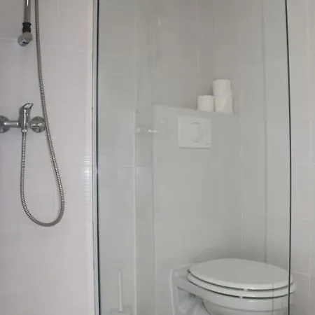 20, Heliopolis D Au Village Naturiste * 阿格德